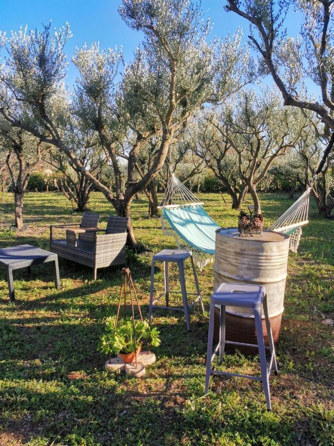 Maison Dans La Provence Verte 科蒂尼亚克 外观 照片