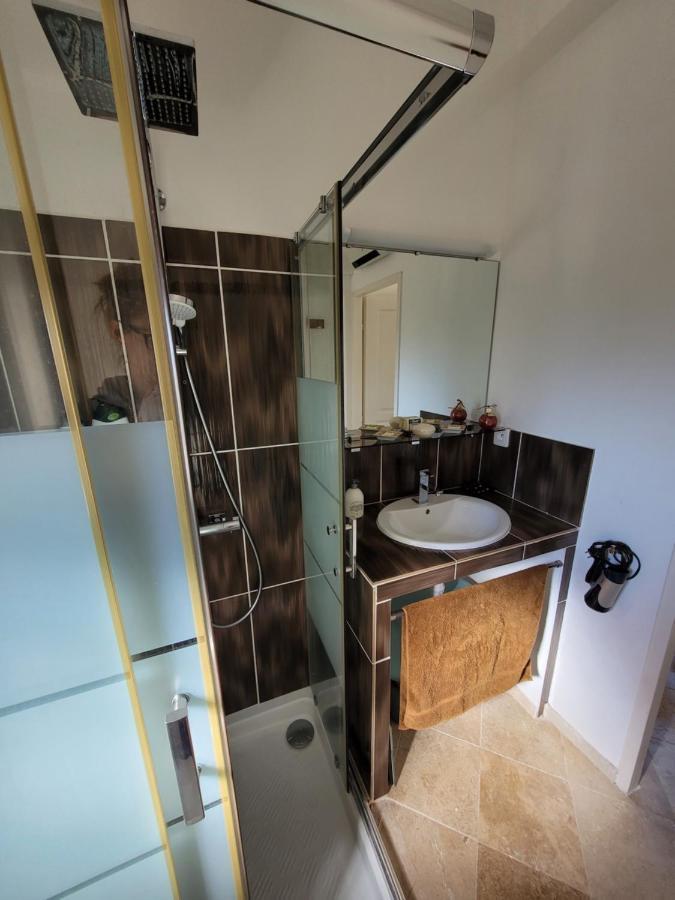 Maison Dans La Provence Verte 科蒂尼亚克 外观 照片